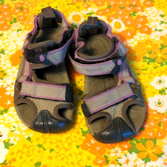 Kids Teva sandals with velcro strap - Picture 1 of 2